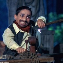 David Steinberg in una scena del film Transylmania