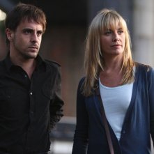 Paradox: Emun Elliott e Tamzin Outhwaite in una scena della serie