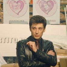 Fausto Paravidino è Riccardo Schicchi nel film tv Moana.