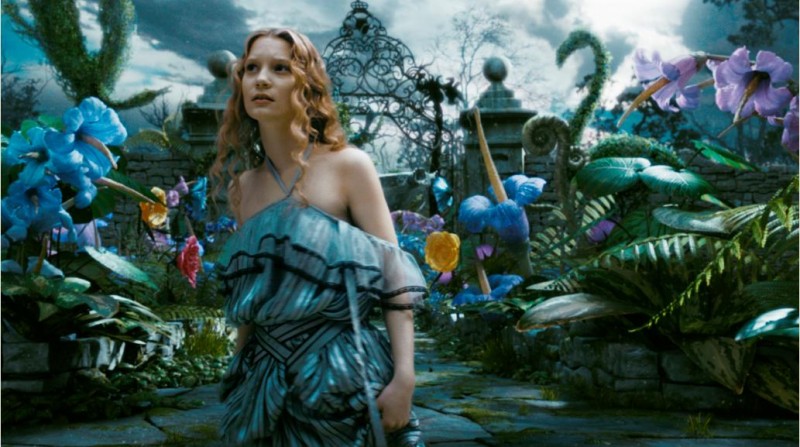 Mia Wasikowska In Un Poster Del Film Alice In Wonderland 140112