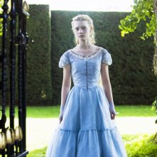 Mia Wasikowska Nel Film Alice In Wonderland 140111