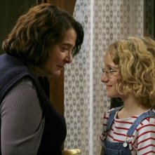 Josiane Balasko e Garance Le Guillermic in una scena de Il riccio