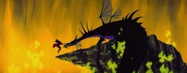 La terribile lotta tra il principe Filippo e la strega Malefica trasformata in drago ne La bella addormentata nel bosco