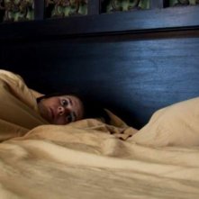 Una immagine del film Paranormal Activity, con Katie Featherston