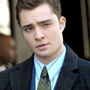 Gossip Girl: Chuck (Ed Westwick) in primo piano, in un momento dell'episodio Treasure of Serena Madre