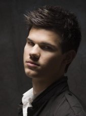 un ritratto di Taylor Lautner