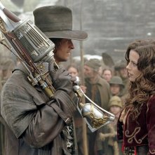 Van Helsing (Hugh Jackman) si unisce a Anna (Kate Beckinsale) per affrontare il Conte Dracula nel film Van Helsing