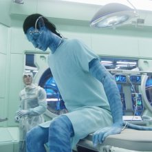 Una sequenza del film Avatar con l'Avatar di Jake nel laboratorio