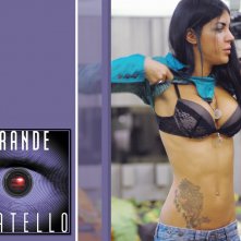 Wallpaper Grande Fratello 10, Veronica si spoglia davanti a uno specchio.