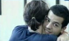 Grande Fratello 10, settima puntata: un tenero abbraccio tra Giorgio e Maicol