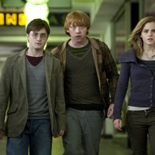 La prima foto di scena del film Harry Potter e i Doni della Morte - parte 1, con Daniel Radcliffe, Rupert Grint ed Emma Watson e