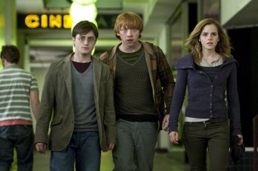 La prima foto di scena del film Harry Potter e i Doni della Morte - parte 1, con Daniel Radcliffe, Rupert Grint ed Emma Watson e