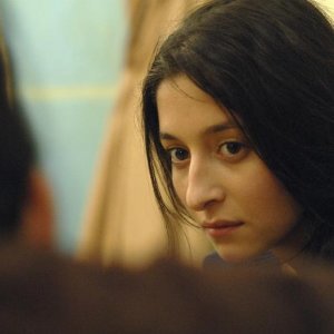 Derya Ayverdi in un'immagine del film Welcome
