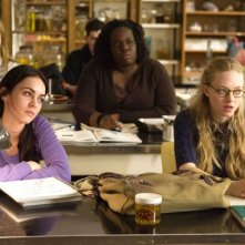 Megan Fox e Amanda Seyfried in una scena del film Jennifer's Body