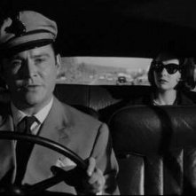 Ronald Lewis e Susan Strasberg in una scena del film La casa del terrore ( 1961 )