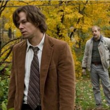 Mark Wahlberg e Stanley Tucci nel film Amabili resti