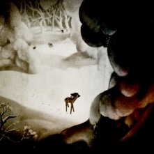 Il piccolo Bambi in una scena del film d'animazione della Disney (1942 )
