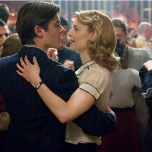 Zac Efron e Claire Danes in una scena di Me and Orson Welles