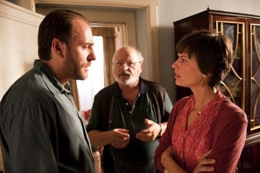 Claudia Pandolfi, Valerio Mastandrea e Marco Messeri in una scena de La prima cosa bella