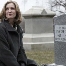 Joan Allen in una scena del film Hachiko