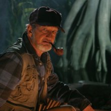 Robert Englund in una scena dell'horror Hatchet