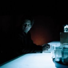 Ivan Franek in una suggestiva sequenza di Due vite per caso