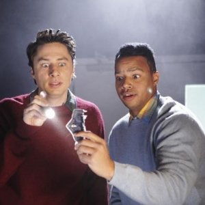 Scrubs: Zach Braff e Donald Faison nell'episodio Our Mysteries