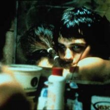 Un Bel Primo Piano Di Gael Garcia Bernal In Una Scena Del Film Amores Perros 141869
