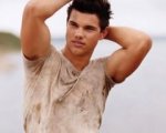 Taylor Lautner contro i narcotrafficanti di Cancún