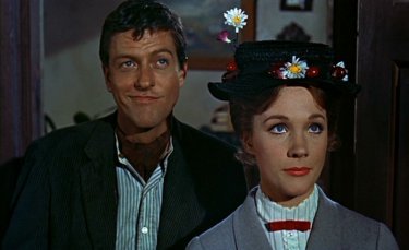 Dick Van Dyke e Julie Andrews in una scena del film Mary Poppins ( 1964 )