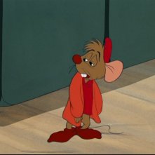 Il topolino Giac in una scena del film d'animazione Cenerentola