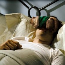 Jason Lee e il persnaggio Theodore in una scena di Alvin Superstar