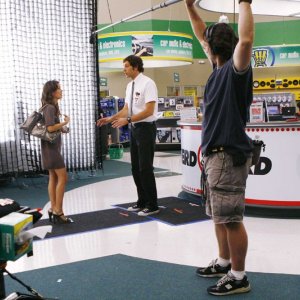 Zachary Levi e Rachel Bilson durante le riprese dell'episodio Chuck vs. The Truth