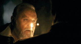 Anthony Hopkins in una sequenza di The Wolf Man