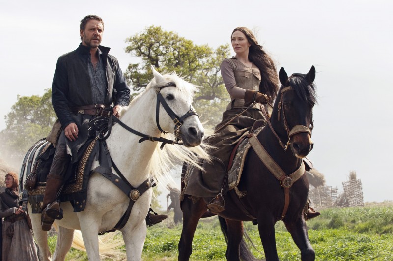 Russell Crowe e Cate Blanchett in una scena di Robin Hood (2010)