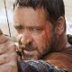 Robin Hood con Russell Crowe su Prime Video: i fan denunciano la censura della prima scena 'antigovernativa'