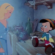 Pinocchio e la scintillante Fata Turchina in una scena del film d'animazione Pinocchio