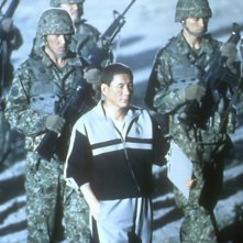 Takeshi Kitano in una scena del film Battle Royale