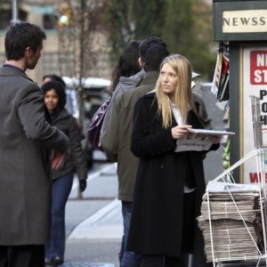 Fringe: Anna Torv in una scena dell'episodio Edina City Limits