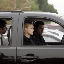 Chuck (Zachary Levi), Sarah (Yvonne Strahovski) e John (Adam Baldwin) alla guida nell'episodio Chuck vs. Gli insaccati
