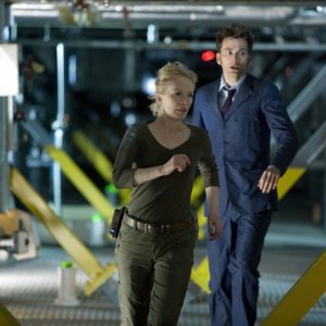Doctor Who: David Tennant e Lindsay Duncan in una scena dello speciale The Waters of Mars