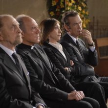 Sergio Fiorentini, Carlo Verdone, Anna Bonaiuto e Marco Giallini in una scena del film Io, loro e Lara