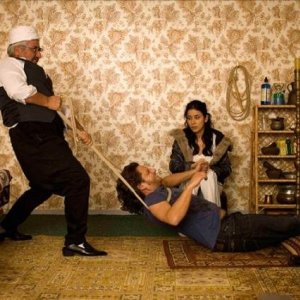 Adam Bousdoukos e Dorka Gryllus  in una scena divertente del film Soul Kitchen