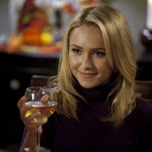 Hayden Panettiere in una scena di Thanksgiving tratta dalla quarta stagione di Heroes