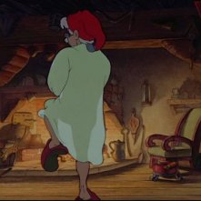 Il falegname Geppetto (di schiena) in una scena del film d'animazione Pinocchio