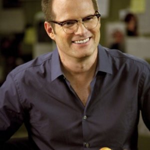 Jack Coleman in una scena di Thanksgiving tratta dalla quarta stagione di Heroes