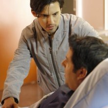 Milo Ventimiglia e Greg Grunberg in una scena tratta da Brother's Keeper dalla quarta stagione di Heroes