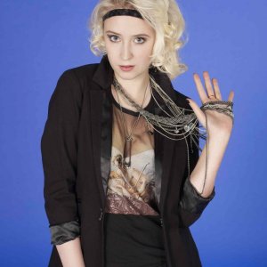 Skins: Lily Loveless in una foto promozionale per la stagione 4