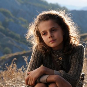 La piccola Greta Zuccheri Montanari protagonista del film L'uomo che verrà