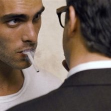 Jon Kortajarena e Colin Firth in una scena del film A Single Man di Tom Ford